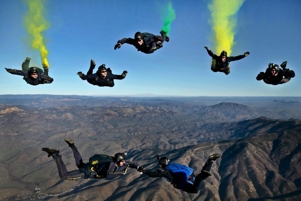 El wingsuit flying permite volar a velocidades extremas.