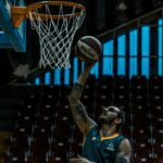 El clutch time es el momento más crítico en un partido de baloncesto.